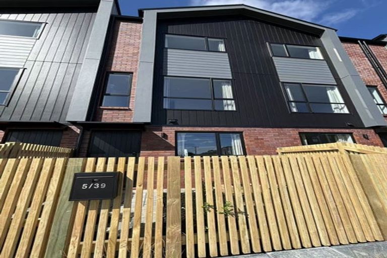Photo of property in 5/39 Dale Crescent, Pakuranga, Auckland, 2010