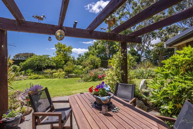 Photo of property in 33 Wood Leigh, Paraparaumu Beach, Paraparaumu, 5032