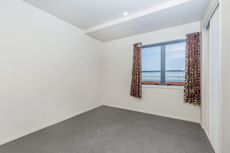 Photo of property in 2o/10 Crown Lynn Place, New Lynn, Auckland, 0600