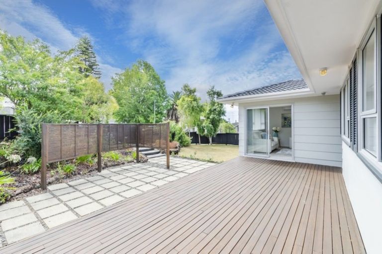 Photo of property in 83 Advene Road, Cockle Bay, Auckland, 2014