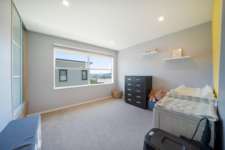 Photo of property in 27a Comber Place, Johnsonville, Wellington, 6037