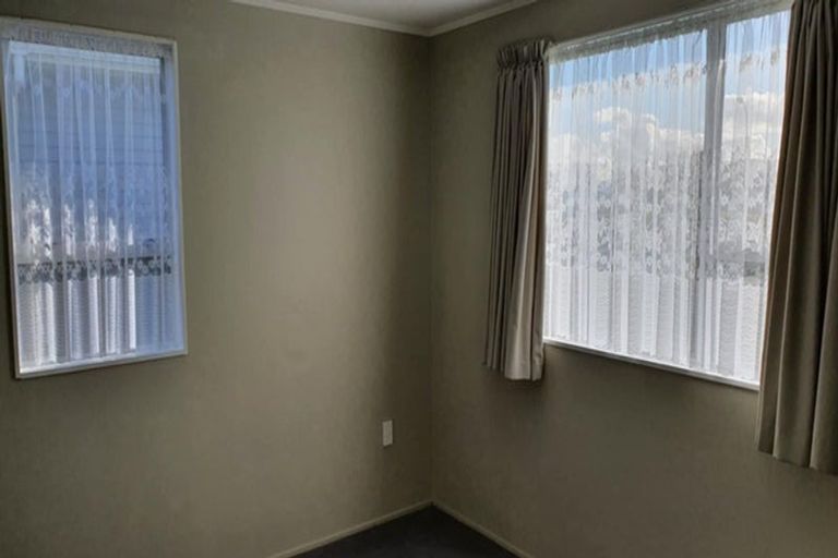 Photo of property in 50 Aniseed Grove, Timberlea, Upper Hutt, 5018