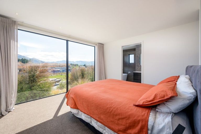 Photo of property in 9 Rocklands Court, Wanaka, 9305