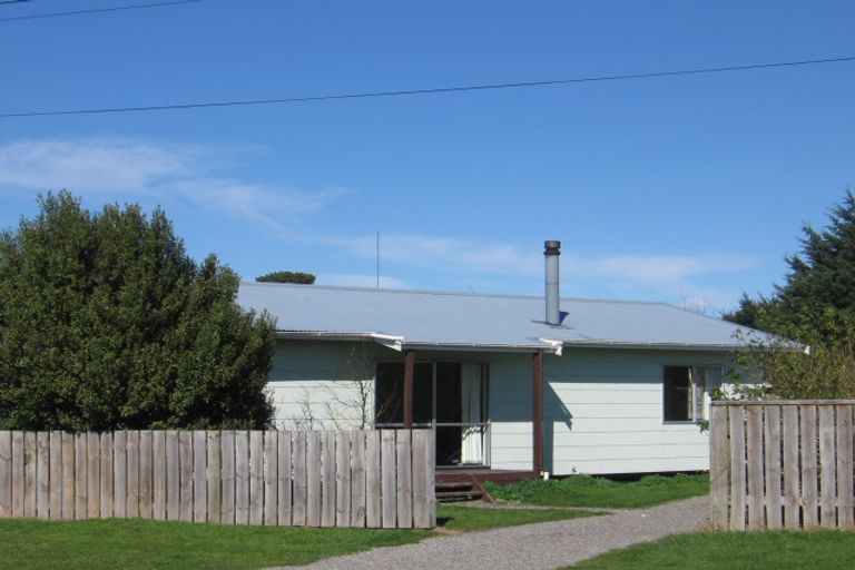 Photo of property in 72 Woodward Street East, Featherston, 5710