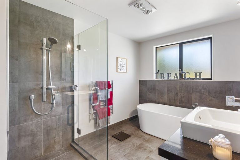 Photo of property in 3 Wood Leigh, Paraparaumu Beach, Paraparaumu, 5032