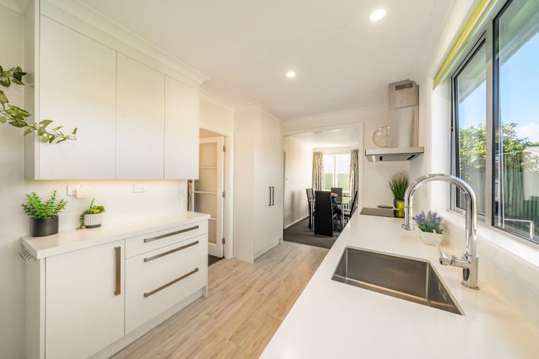 Photo of property in 6 Routley Crescent, Elderslea, Upper Hutt, 5018