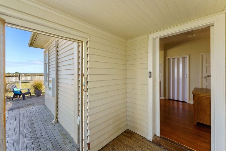 Photo of property in 38 Marine Parade, Otaki Beach, Otaki, 5512