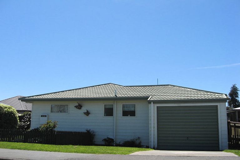 Photo of property in 9a Polstead Road, Stoke, Nelson, 7011