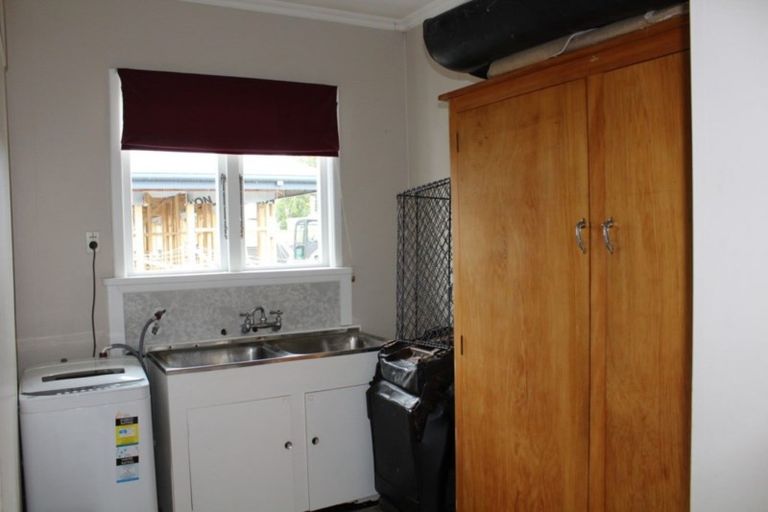 Photo of property in 48 Durham Street, Winton, 9720