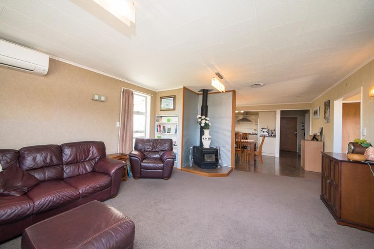Photo of property in 10 Eyre Road, Linton, Palmerston North, 4472