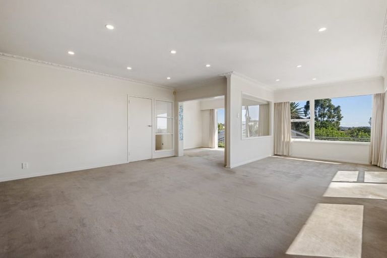 Photo of property in 24 Speedy Crescent, Hillcrest, Auckland, 0627