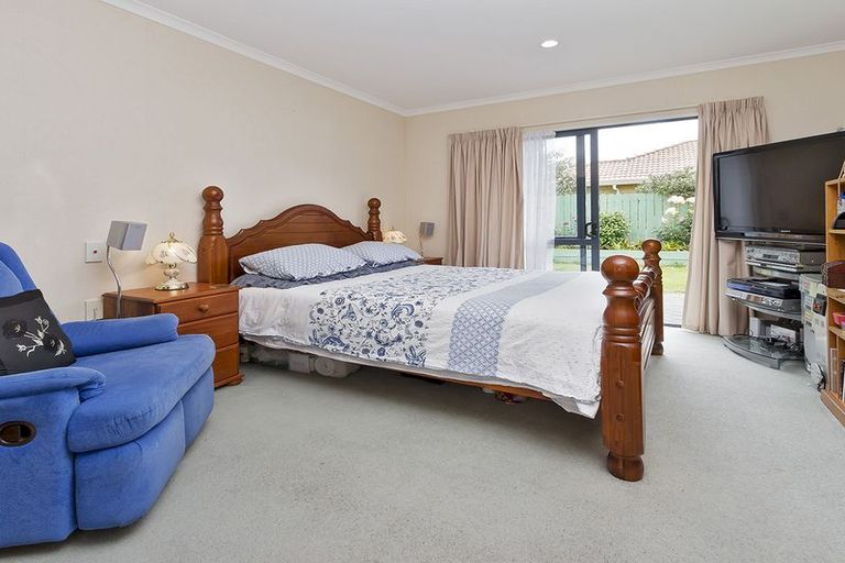 Photo of property in 9 Shankill Place, East Tamaki, Auckland, 2013