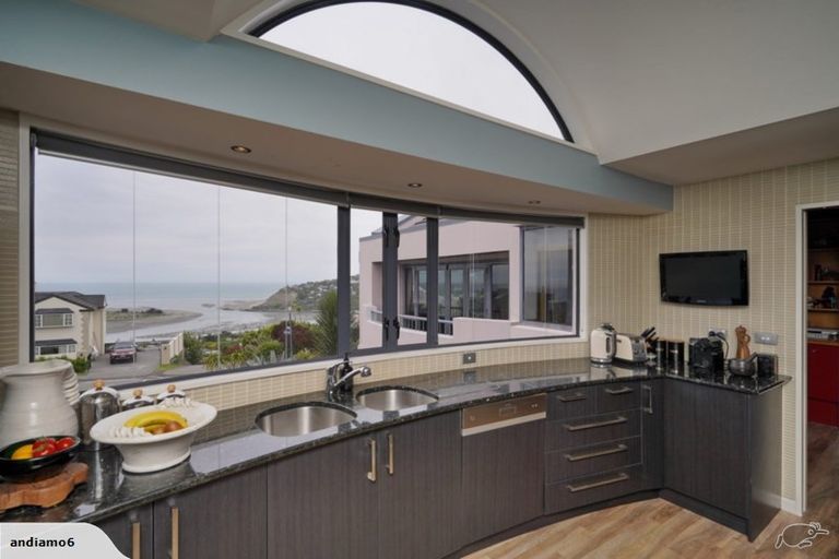 Photo of property in 84 Glenstrae Road, Redcliffs, Christchurch, 8081