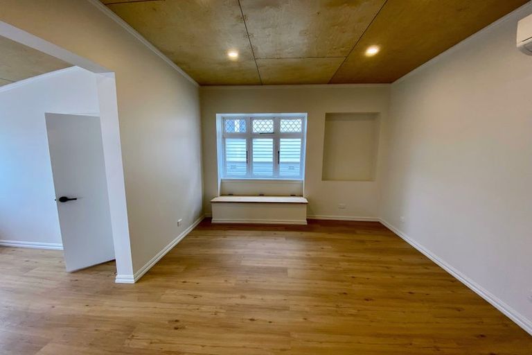 Photo of property in 9 Mckinley Crescent, Brooklyn, Wellington, 6021