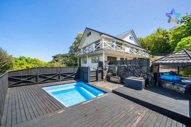 Photo of property in 28 Gurney Road, Kelson, Lower Hutt, 5010