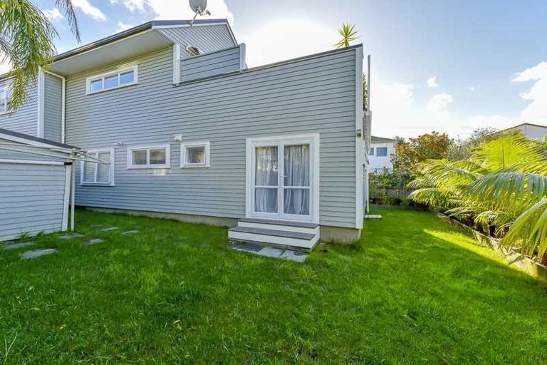Photo of property in 123a Hobsonville Road, West Harbour, Auckland, 0618