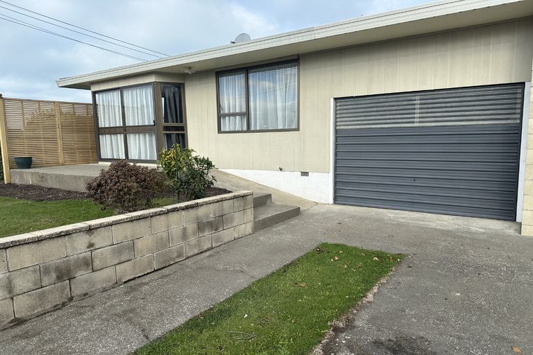 Photo of property in 25 Edward Street, Parkside, Timaru, 7910