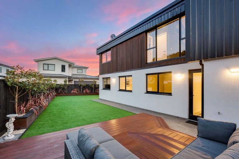 Photo of property in 106 Silverstream Road, Crofton Downs, Wellington, 6035