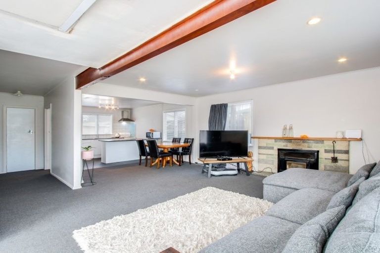 Photo of property in 6 Wordsworth Crescent, Maraenui, Napier, 4110