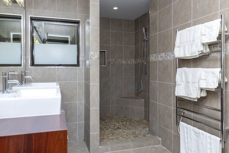 Photo of property in 14 Glen Mohr, Acacia Bay, Taupo, 3385