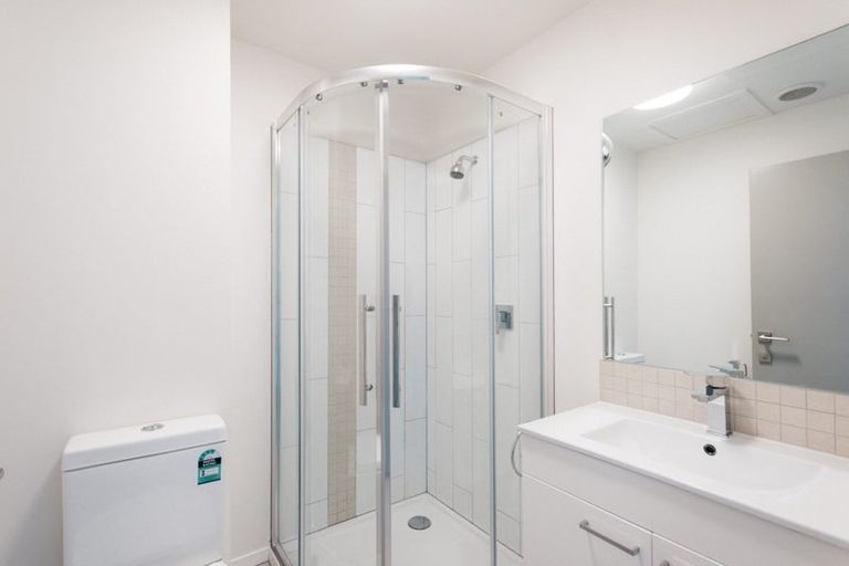 Photo of property in 35 Karo Drive, Te Aro, Wellington, 6011