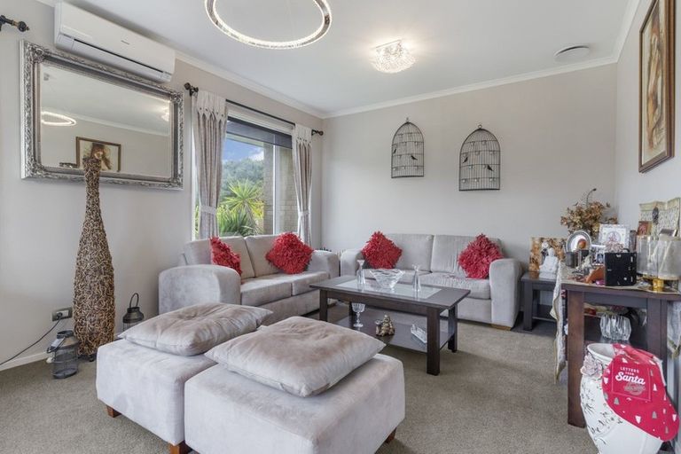 Photo of property in 73 Sovereign Street, Flat Bush, Auckland, 2019