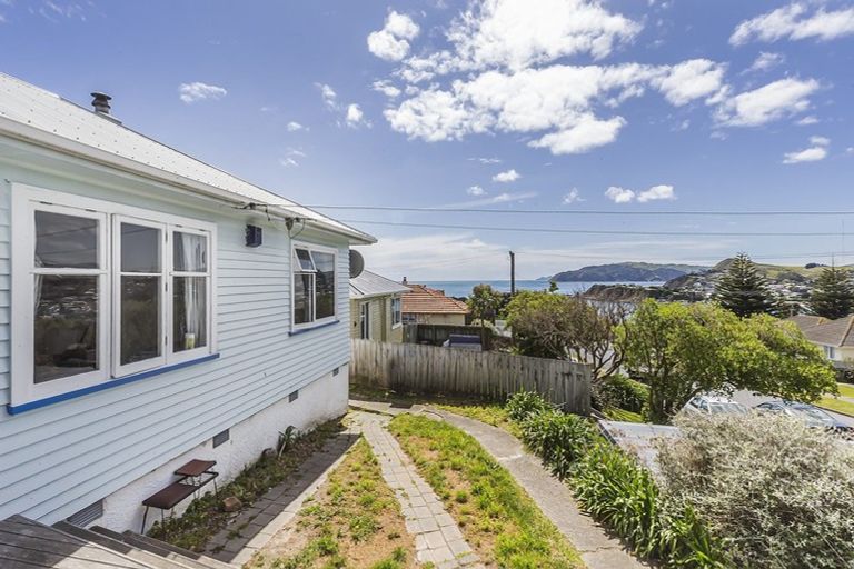 Photo of property in 103 Tireti Road, Titahi Bay, Porirua, 5022