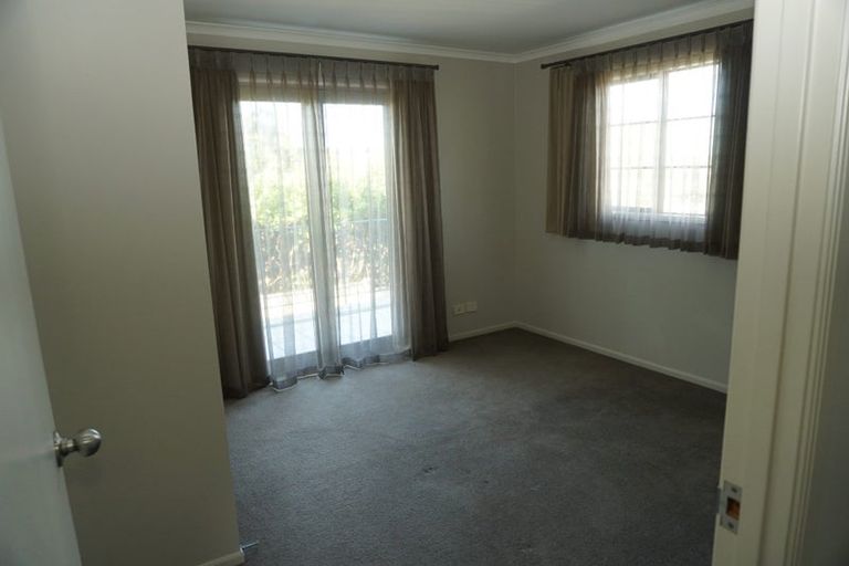 Photo of property in 24 Leburn Crescent, Flat Bush, Auckland, 2016
