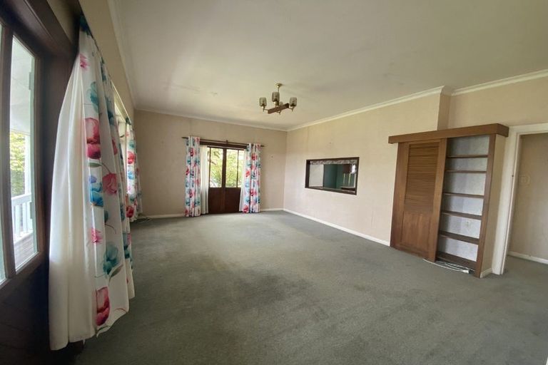 Photo of property in 2 Clifton Road, Waiake, Auckland, 0630