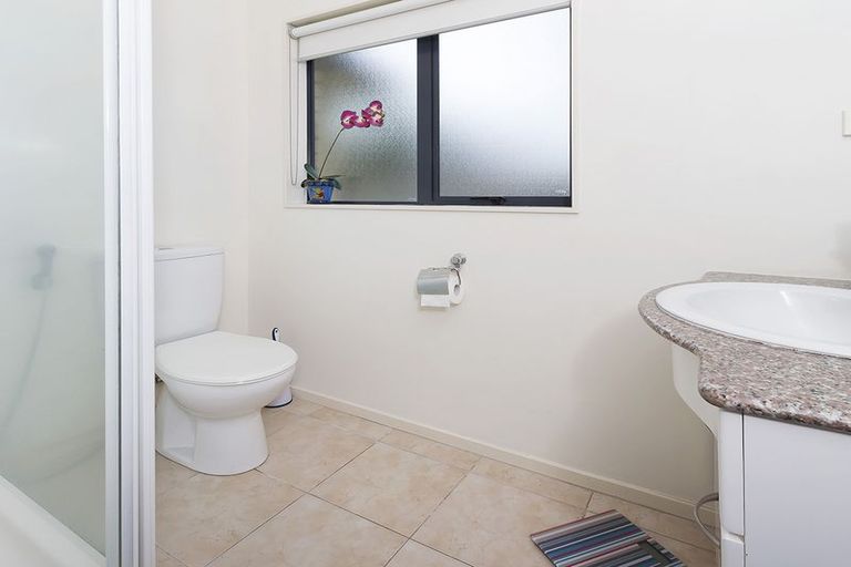 Photo of property in 9 Shankill Place, East Tamaki, Auckland, 2013