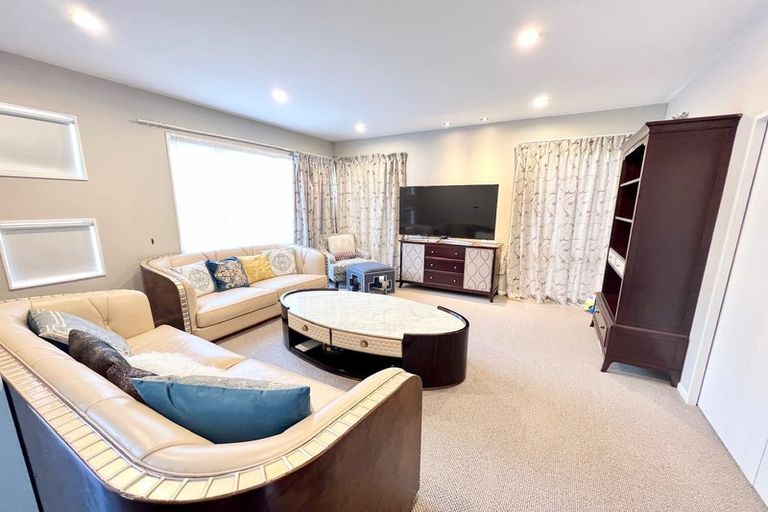 Photo of property in 92a Schnapper Rock Road, Schnapper Rock, Auckland, 0632