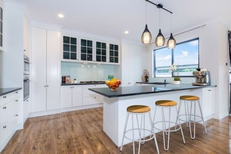 Photo of property in 116 Pohutukawa Parade, Riverhead, 0820