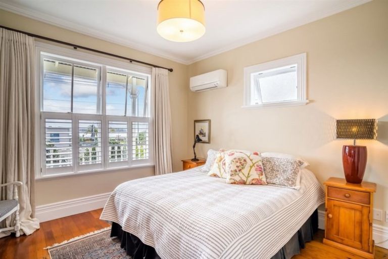 Photo of property in 18a Richmond Avenue, Northcote Point, Auckland, 0627