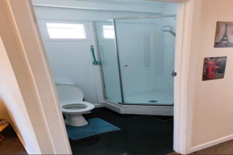 Photo of property in 4/162 Onewa Road, Northcote, Auckland, 0627