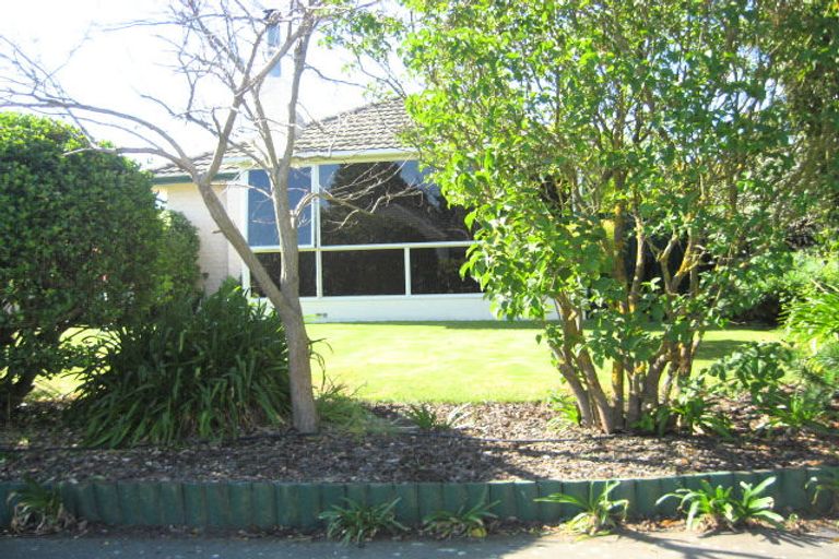 Photo of property in 6 Newhaven Street, Burwood, Christchurch, 8083