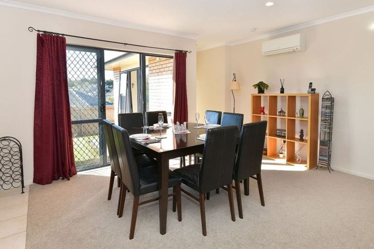Photo of property in 56 Rivervale Grove, Stanmore Bay, Whangaparaoa, 0932