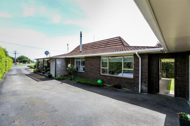 Photo of property in 4 Woodleigh Street, Frankleigh Park, New Plymouth, 4310