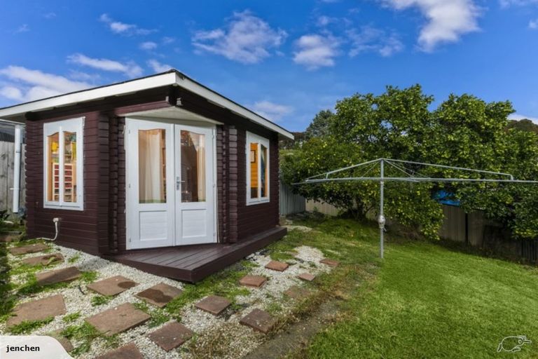 Photo of property in 6 Lauris Place, Birkdale, Auckland, 0626