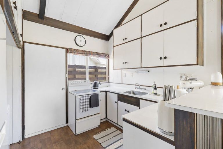 Photo of property in 17 Opawa Place, Terrace End, Palmerston North, 4410