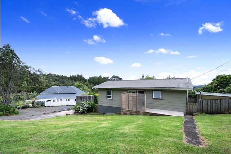 Photo of property in 12 Mildon Road, Waitakere, Auckland, 0782