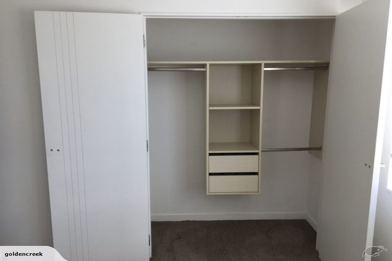 Photo of property in 16 Peony Mews, Oteha, Auckland, 0632