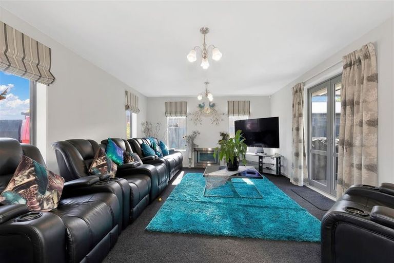 Photo of property in 31 Davaar Crescent, Broomfield, Christchurch, 8042