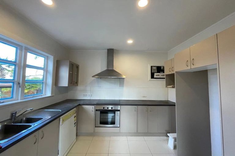 Photo of property in 51 Boundary Road, Blockhouse Bay, Auckland, 0600