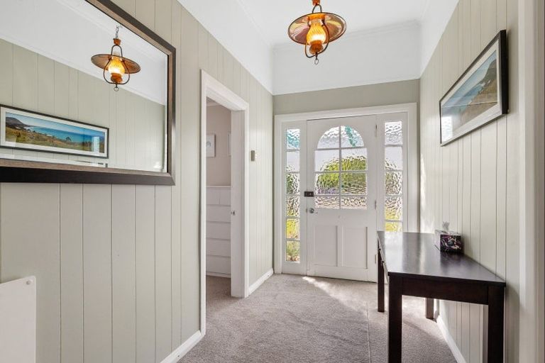 Photo of property in 95 Weraroa Road, Levin, 5510