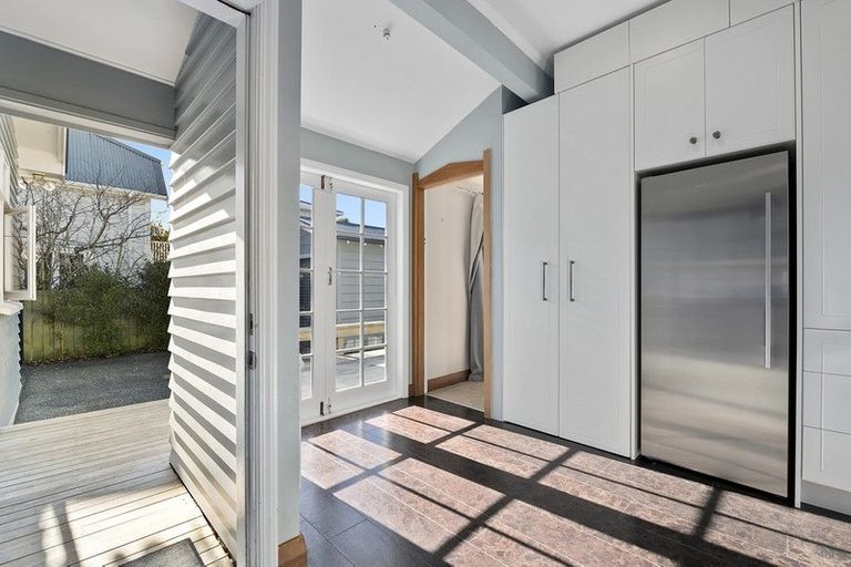 Photo of property in 24 Fitzherbert Street, Alicetown, Lower Hutt, 5010