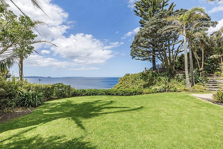 Photo of property in 24 Cliff Road, Torbay, Auckland, 0630