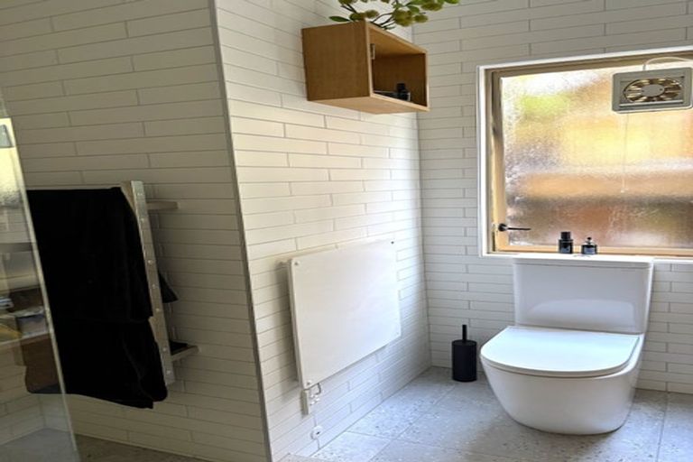 Photo of property in 24 Carnmore Place, Torbay, Auckland, 0630