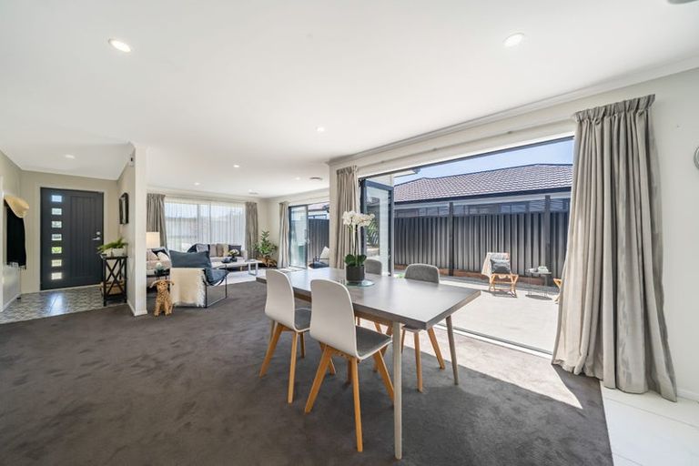 Photo of property in 17 Buddle Road, Wallaceville, Upper Hutt, 5018