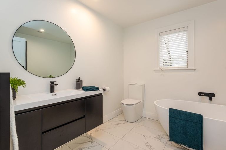 Photo of property in 38 Blighs Road, Strowan, Christchurch, 8052