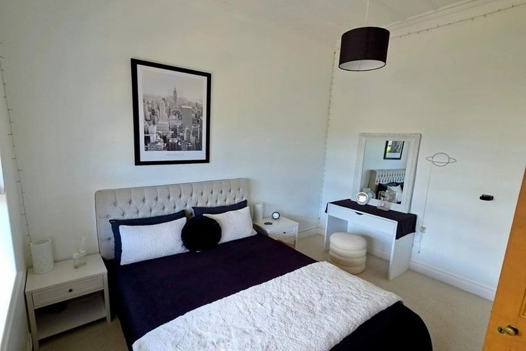 Photo of property in 33 Church Street, Devonport, Auckland, 0624